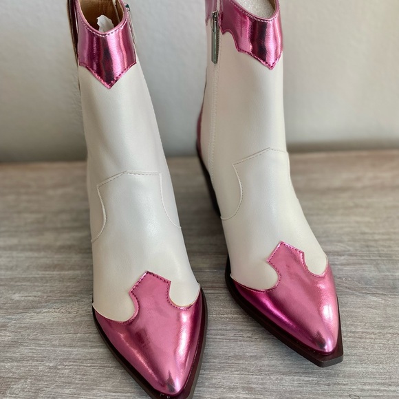 Corkys Shoes - Corky’s Hot Metallic Pink & White Side Zip Ankle Pointed Toe Boots Shoes 8